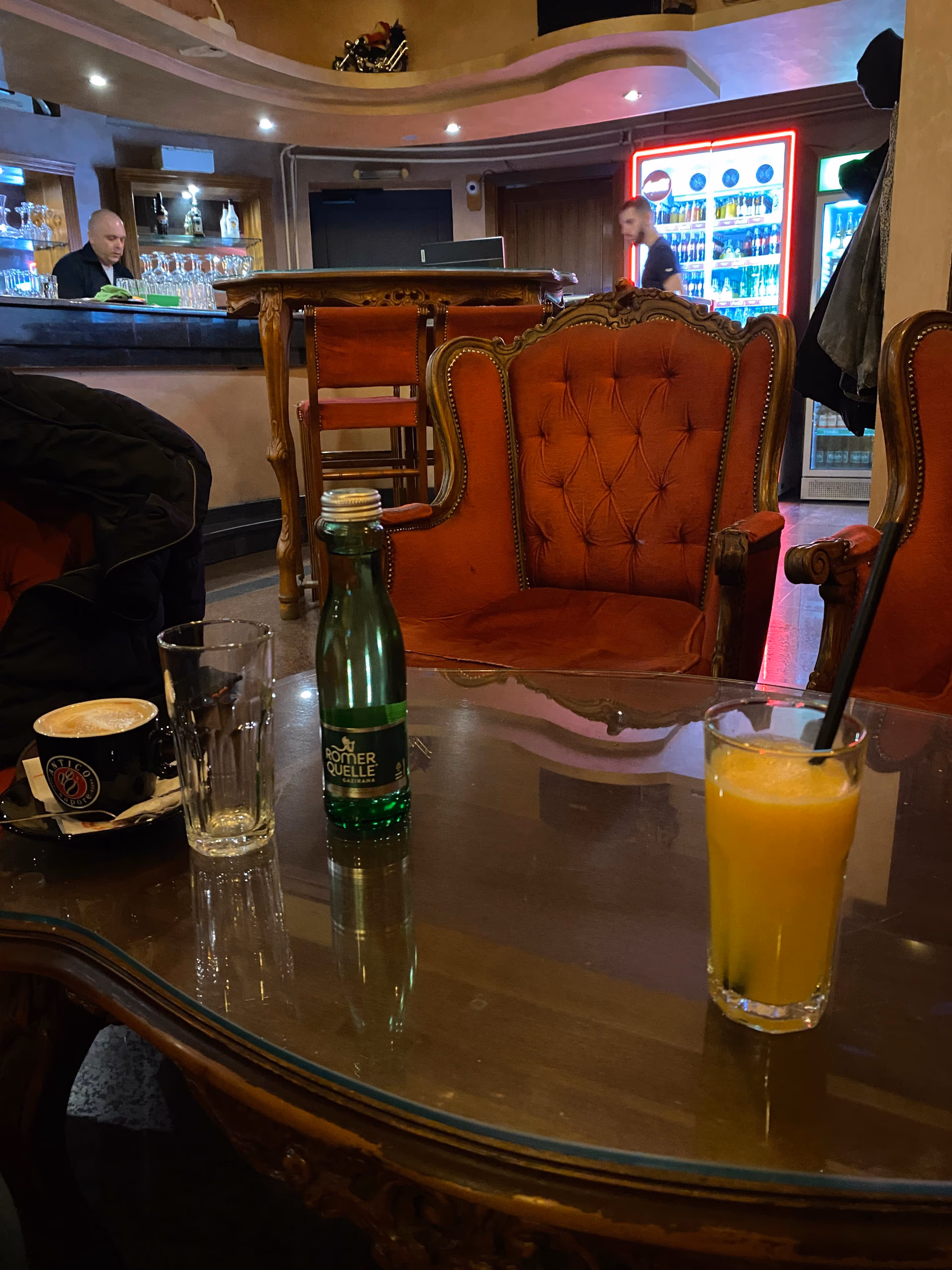 Sala restorana Michelangelo sa dekorativnim zidovima