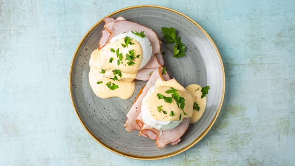 Eggs Benedict — doručak u restoranu Michelangelo